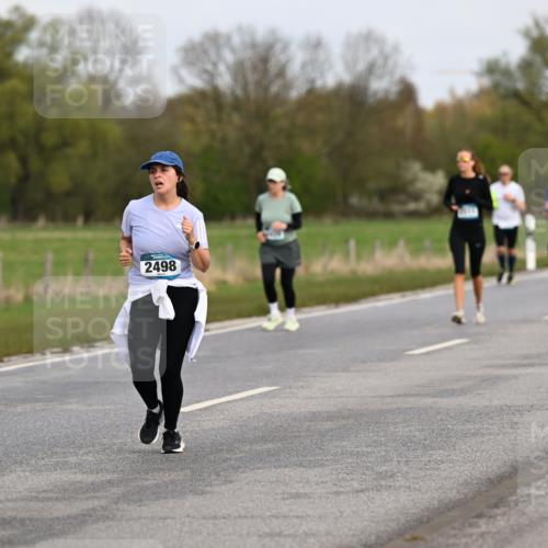 12.04.2026 - 45. Internationalen Wilhelmsburger Insellauf Dr. Thomas Lammeyer http://msf.ph/oto/9437268 12.04.2026 09:30:11 Laufen 2498 meine-sportfotos.de