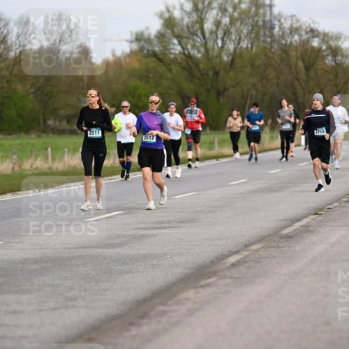 12.04.2026 - 45. Internationalen Wilhelmsburger Insellauf Dr. Thomas Lammeyer http://msf.ph/oto/9437274 12.04.2026 09:30:12 Laufen 2429, 2511, 2512, 3718, 5432 meine-sportfotos.de