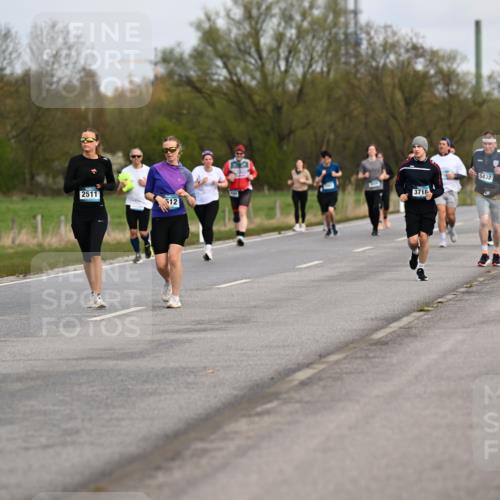 12.04.2026 - 45. Internationalen Wilhelmsburger Insellauf Dr. Thomas Lammeyer http://msf.ph/oto/9437277 12.04.2026 09:30:12 Laufen 3718, 2511, 512, 5432 meine-sportfotos.de