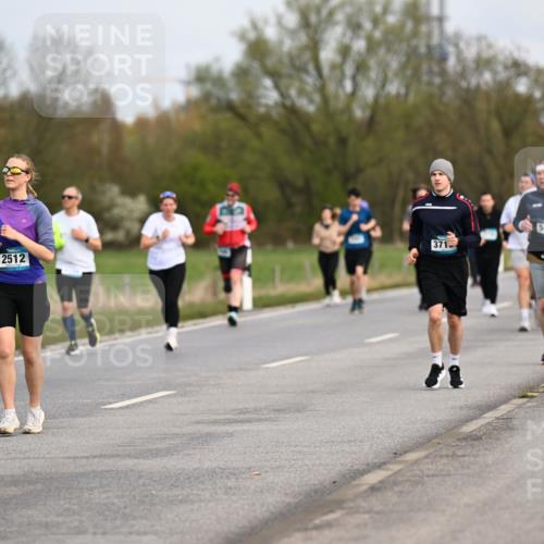 12.04.2026 - 45. Internationalen Wilhelmsburger Insellauf Dr. Thomas Lammeyer http://msf.ph/oto/9437289 12.04.2026 09:30:16 Laufen 2511, 2512, 371, 5432 meine-sportfotos.de