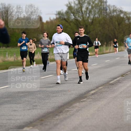 12.04.2026 - 45. Internationalen Wilhelmsburger Insellauf Dr. Thomas Lammeyer http://msf.ph/oto/9437344 12.04.2026 09:30:27 Laufen 432, 5583, 2703, 47, 5558, 2471 meine-sportfotos.de