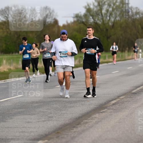 12.04.2026 - 45. Internationalen Wilhelmsburger Insellauf Dr. Thomas Lammeyer http://msf.ph/oto/9437352 12.04.2026 09:30:28 Laufen 5583, 5558, 2703, 47, 2411 meine-sportfotos.de
