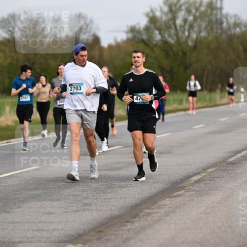 12.04.2026 - 45. Internationalen Wilhelmsburger Insellauf Dr. Thomas Lammeyer http://msf.ph/oto/9437359 12.04.2026 09:30:29 Laufen 5583, 5557, 2703, 476 meine-sportfotos.de