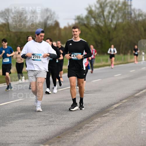 12.04.2026 - 45. Internationalen Wilhelmsburger Insellauf Dr. Thomas Lammeyer http://msf.ph/oto/9437363 12.04.2026 09:30:29 Laufen 2703, 47, 3543 meine-sportfotos.de