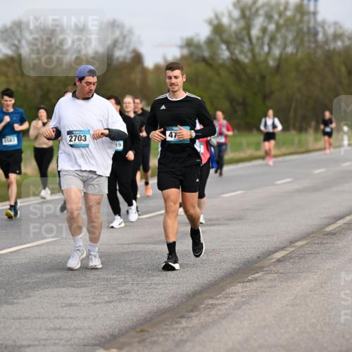 12.04.2026 - 45. Internationalen Wilhelmsburger Insellauf Dr. Thomas Lammeyer http://msf.ph/oto/9437364 12.04.2026 09:30:30 Laufen 5583, 2703, 19, 47 meine-sportfotos.de