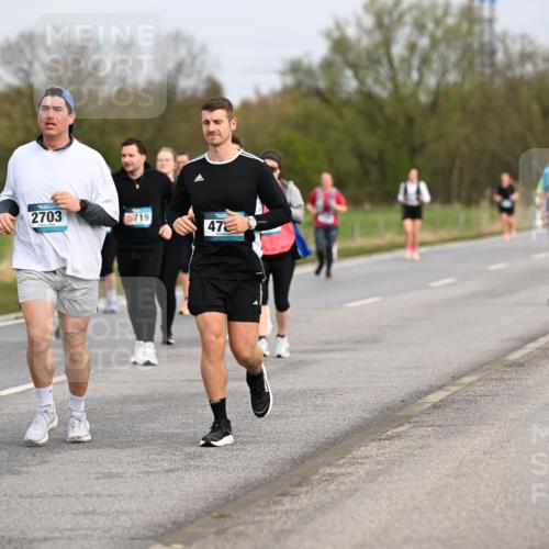 12.04.2026 - 45. Internationalen Wilhelmsburger Insellauf Dr. Thomas Lammeyer http://msf.ph/oto/9437370 12.04.2026 09:30:30 Laufen 5583, 2703, 719, 47 meine-sportfotos.de