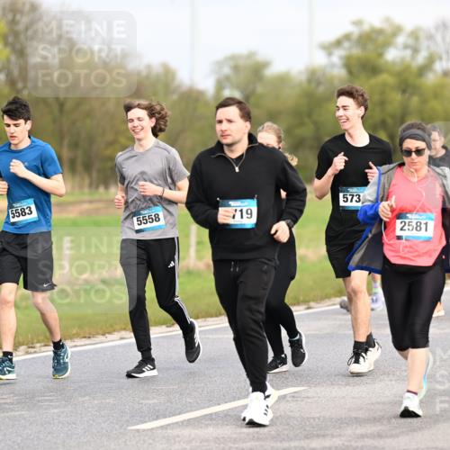 12.04.2026 - 45. Internationalen Wilhelmsburger Insellauf Dr. Thomas Lammeyer http://msf.ph/oto/9437393 12.04.2026 09:30:36 Laufen 5583, 5558, 19, 573, 2581 meine-sportfotos.de