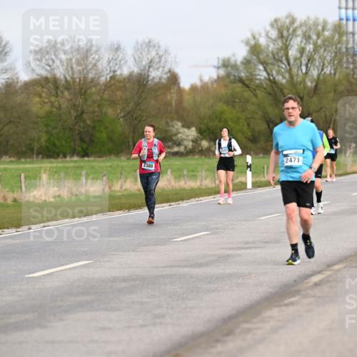 12.04.2026 - 45. Internationalen Wilhelmsburger Insellauf Dr. Thomas Lammeyer http://msf.ph/oto/9437398 12.04.2026 09:30:37 Laufen 2388, 2471, 2450 meine-sportfotos.de