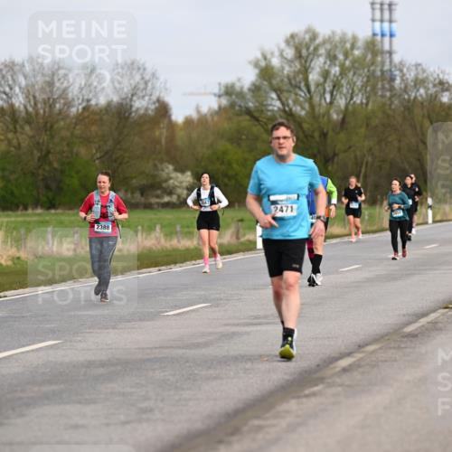12.04.2026 - 45. Internationalen Wilhelmsburger Insellauf Dr. Thomas Lammeyer http://msf.ph/oto/9437401 12.04.2026 09:30:38 Laufen 2388, 2471, 2450 meine-sportfotos.de