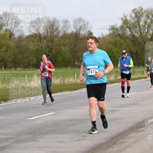 12.04.2026 - 45. Internationalen Wilhelmsburger Insellauf Dr. Thomas Lammeyer http://msf.ph/oto/9437411 12.04.2026 09:30:40 Laufen 2388, 2471, 2040, 2450 meine-sportfotos.de