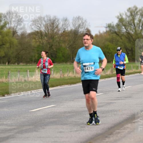 12.04.2026 - 45. Internationalen Wilhelmsburger Insellauf Dr. Thomas Lammeyer http://msf.ph/oto/9437412 12.04.2026 09:30:40 Laufen 2450, 2471, 2040, 2388 meine-sportfotos.de