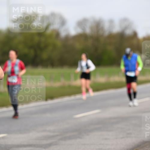 12.04.2026 - 45. Internationalen Wilhelmsburger Insellauf Dr. Thomas Lammeyer http://msf.ph/oto/9437425 12.04.2026 09:30:44 Laufen 2471, 71 meine-sportfotos.de