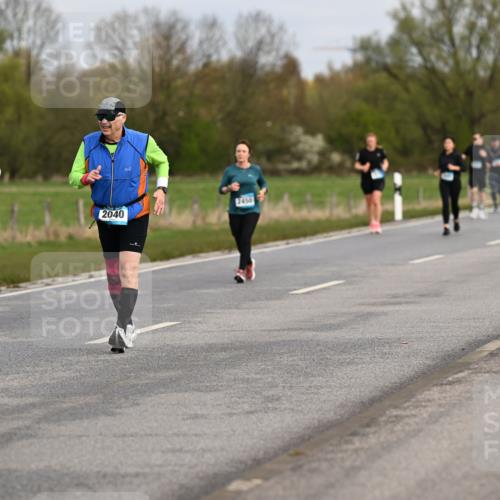 12.04.2026 - 45. Internationalen Wilhelmsburger Insellauf Dr. Thomas Lammeyer http://msf.ph/oto/9437438 12.04.2026 09:30:47 Laufen 3543, 2040, 2450 meine-sportfotos.de
