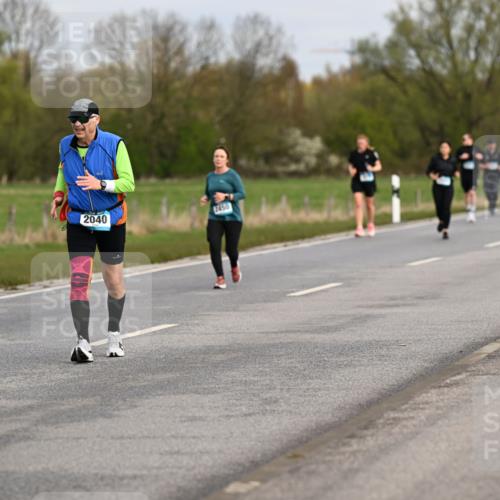 12.04.2026 - 45. Internationalen Wilhelmsburger Insellauf Dr. Thomas Lammeyer http://msf.ph/oto/9437441 12.04.2026 09:30:47 Laufen 3543, 2040, 2450 meine-sportfotos.de