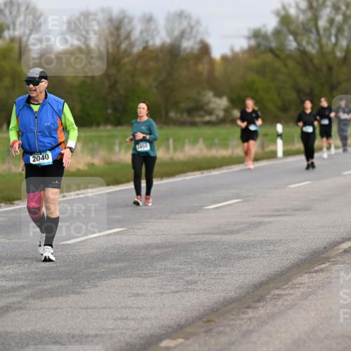 12.04.2026 - 45. Internationalen Wilhelmsburger Insellauf Dr. Thomas Lammeyer http://msf.ph/oto/9437445 12.04.2026 09:30:48 Laufen 543, 2040, 3450 meine-sportfotos.de