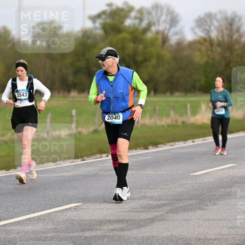 12.04.2026 - 45. Internationalen Wilhelmsburger Insellauf Dr. Thomas Lammeyer http://msf.ph/oto/9437450 12.04.2026 09:30:49 Laufen 3543, 2450, 2040 meine-sportfotos.de