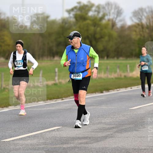 12.04.2026 - 45. Internationalen Wilhelmsburger Insellauf Dr. Thomas Lammeyer http://msf.ph/oto/9437451 12.04.2026 09:30:49 Laufen 3543, 2450, 2040 meine-sportfotos.de