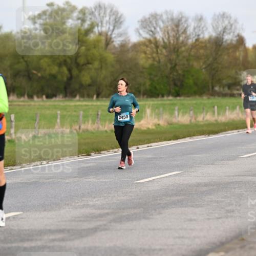 12.04.2026 - 45. Internationalen Wilhelmsburger Insellauf Dr. Thomas Lammeyer http://msf.ph/oto/9437456 12.04.2026 09:30:51 Laufen 2450, 2040, 2480, 1971 meine-sportfotos.de