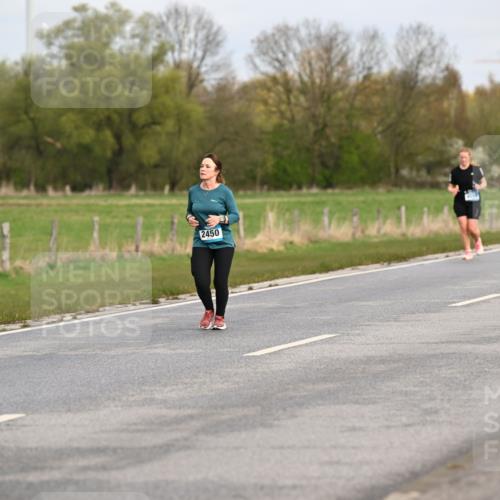 12.04.2026 - 45. Internationalen Wilhelmsburger Insellauf Dr. Thomas Lammeyer http://msf.ph/oto/9437457 12.04.2026 09:30:51 Laufen 2040, 2450 meine-sportfotos.de