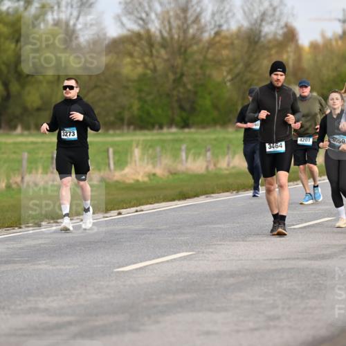 12.04.2026 - 45. Internationalen Wilhelmsburger Insellauf Dr. Thomas Lammeyer http://msf.ph/oto/9437465 12.04.2026 09:31:03 Laufen 3273, 698, 3464, 4201, 3050, 3051 meine-sportfotos.de