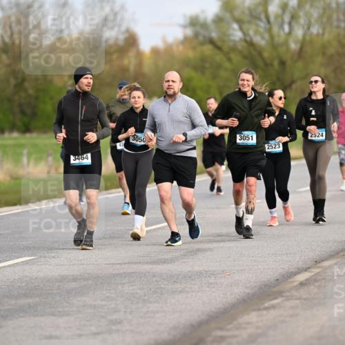 12.04.2026 - 45. Internationalen Wilhelmsburger Insellauf Dr. Thomas Lammeyer http://msf.ph/oto/9437468 12.04.2026 09:31:04 Laufen 3050, 3464, 3051, 2524, 2523 meine-sportfotos.de