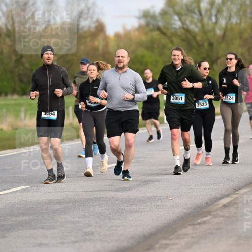 12.04.2026 - 45. Internationalen Wilhelmsburger Insellauf Dr. Thomas Lammeyer http://msf.ph/oto/9437471 12.04.2026 09:31:05 Laufen 3464, 3030, 3051, 2523, 2524, 2907 meine-sportfotos.de