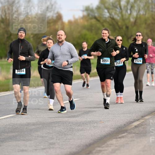 12.04.2026 - 45. Internationalen Wilhelmsburger Insellauf Dr. Thomas Lammeyer http://msf.ph/oto/9437474 12.04.2026 09:31:05 Laufen 3051, 2523, 2524, 3464, 2907, 5471 meine-sportfotos.de