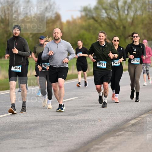 12.04.2026 - 45. Internationalen Wilhelmsburger Insellauf Dr. Thomas Lammeyer http://msf.ph/oto/9437475 12.04.2026 09:31:05 Laufen 5471, 2907, 2524, 3051, 2523, 3050, 3464 meine-sportfotos.de