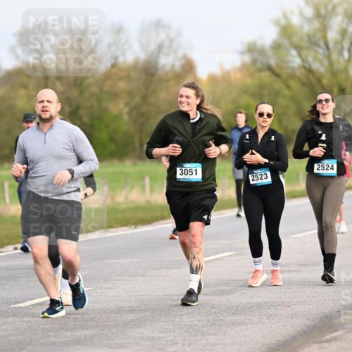 12.04.2026 - 45. Internationalen Wilhelmsburger Insellauf Dr. Thomas Lammeyer http://msf.ph/oto/9437488 12.04.2026 09:31:08 Laufen 3464, 3051, 2524, 2523, 2907, 5471 meine-sportfotos.de