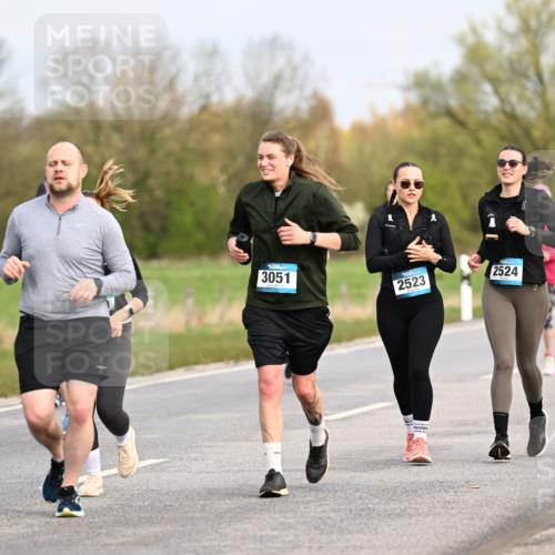 12.04.2026 - 45. Internationalen Wilhelmsburger Insellauf Dr. Thomas Lammeyer http://msf.ph/oto/9437491 12.04.2026 09:31:08 Laufen 3051, 64, 2523, 2524, 2907, 5471 meine-sportfotos.de