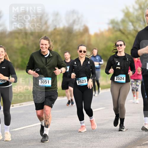 12.04.2026 - 45. Internationalen Wilhelmsburger Insellauf Dr. Thomas Lammeyer http://msf.ph/oto/9437497 12.04.2026 09:31:09 Laufen 3050, 3051, 2523, 2524, 5471 meine-sportfotos.de