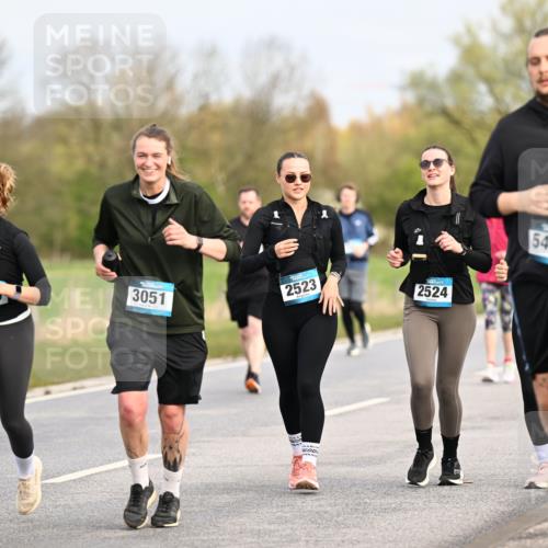 12.04.2026 - 45. Internationalen Wilhelmsburger Insellauf Dr. Thomas Lammeyer http://msf.ph/oto/9437498 12.04.2026 09:31:09 Laufen 3050, 3051, 2523, 2524, 5471 meine-sportfotos.de