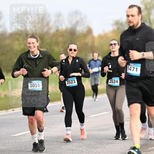 12.04.2026 - 45. Internationalen Wilhelmsburger Insellauf Dr. Thomas Lammeyer http://msf.ph/oto/9437501 12.04.2026 09:31:10 Laufen 3050, 3051, 2523, 2524, 5471 meine-sportfotos.de