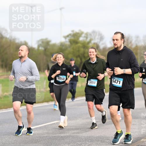 12.04.2026 - 45. Internationalen Wilhelmsburger Insellauf Dr. Thomas Lammeyer http://msf.ph/oto/9437505 12.04.2026 09:31:11 Laufen 3464, 2907, 2524, 5471, 3050, 3051 meine-sportfotos.de