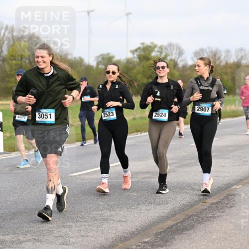 12.04.2026 - 45. Internationalen Wilhelmsburger Insellauf Dr. Thomas Lammeyer http://msf.ph/oto/9437516 12.04.2026 09:31:14 Laufen 4201, 3051, 2523, 2524, 2907 meine-sportfotos.de