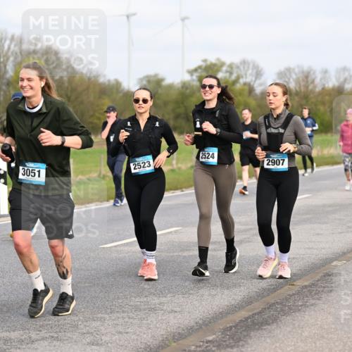 12.04.2026 - 45. Internationalen Wilhelmsburger Insellauf Dr. Thomas Lammeyer http://msf.ph/oto/9437518 12.04.2026 09:31:14 Laufen 3051, 50, 2523, 2524, 2907 meine-sportfotos.de