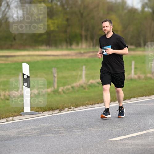 12.04.2026 - 45. Internationalen Wilhelmsburger Insellauf Dr. Thomas Lammeyer http://msf.ph/oto/9437528 12.04.2026 09:31:18 Laufen 27 meine-sportfotos.de