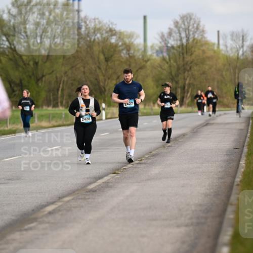 12.04.2026 - 45. Internationalen Wilhelmsburger Insellauf Dr. Thomas Lammeyer http://msf.ph/oto/9437546 12.04.2026 09:31:23 Laufen 2207, 2428, 2427, 16 meine-sportfotos.de