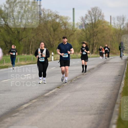 12.04.2026 - 45. Internationalen Wilhelmsburger Insellauf Dr. Thomas Lammeyer http://msf.ph/oto/9437547 12.04.2026 09:31:23 Laufen 201, 2428, 2427, 14, 16 meine-sportfotos.de