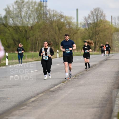12.04.2026 - 45. Internationalen Wilhelmsburger Insellauf Dr. Thomas Lammeyer http://msf.ph/oto/9437549 12.04.2026 09:31:23 Laufen 2207, 2428, 2427, 16 meine-sportfotos.de
