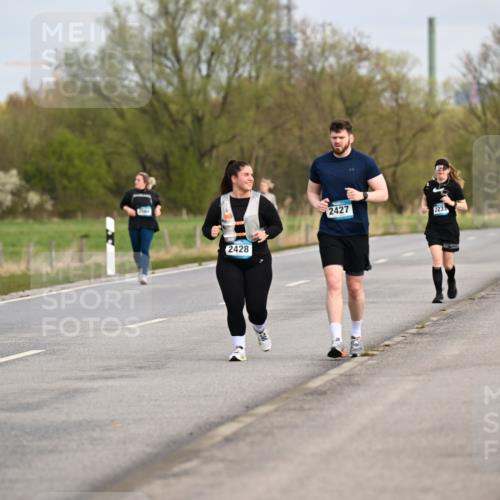 12.04.2026 - 45. Internationalen Wilhelmsburger Insellauf Dr. Thomas Lammeyer http://msf.ph/oto/9437562 12.04.2026 09:31:25 Laufen 2428, 2427, 2233 meine-sportfotos.de