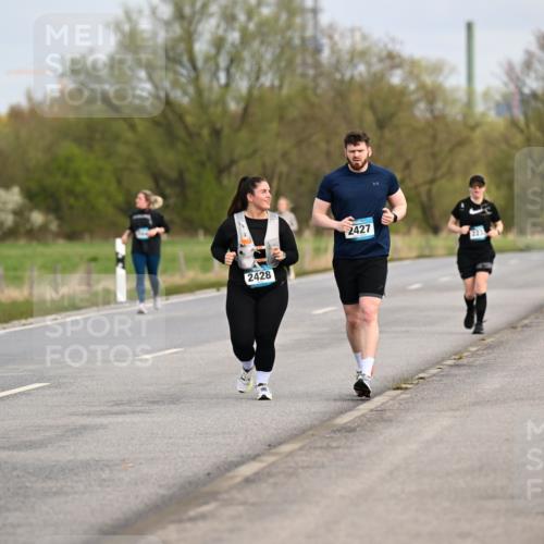 12.04.2026 - 45. Internationalen Wilhelmsburger Insellauf Dr. Thomas Lammeyer http://msf.ph/oto/9437565 12.04.2026 09:31:26 Laufen 2428, 2427 meine-sportfotos.de
