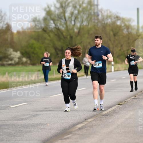 12.04.2026 - 45. Internationalen Wilhelmsburger Insellauf Dr. Thomas Lammeyer http://msf.ph/oto/9437573 12.04.2026 09:31:27 Laufen 2428, 2427 meine-sportfotos.de