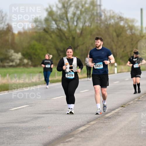 12.04.2026 - 45. Internationalen Wilhelmsburger Insellauf Dr. Thomas Lammeyer http://msf.ph/oto/9437574 12.04.2026 09:31:27 Laufen 2428, 2427 meine-sportfotos.de