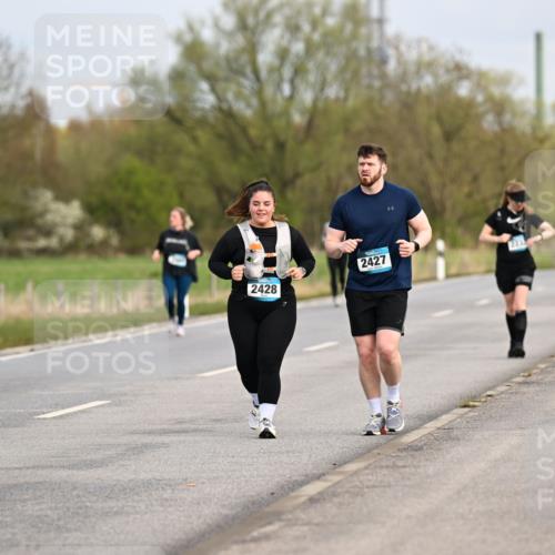 12.04.2026 - 45. Internationalen Wilhelmsburger Insellauf Dr. Thomas Lammeyer http://msf.ph/oto/9437575 12.04.2026 09:31:27 Laufen 2428, 2427 meine-sportfotos.de