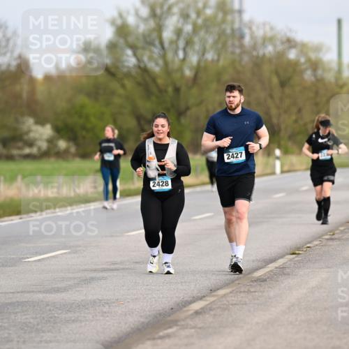 12.04.2026 - 45. Internationalen Wilhelmsburger Insellauf Dr. Thomas Lammeyer http://msf.ph/oto/9437576 12.04.2026 09:31:27 Laufen 2428, 2427 meine-sportfotos.de