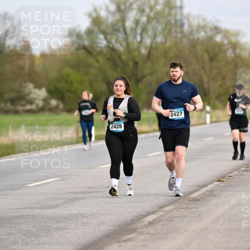 12.04.2026 - 45. Internationalen Wilhelmsburger Insellauf Dr. Thomas Lammeyer http://msf.ph/oto/9437577 12.04.2026 09:31:27 Laufen 2428, 2427 meine-sportfotos.de