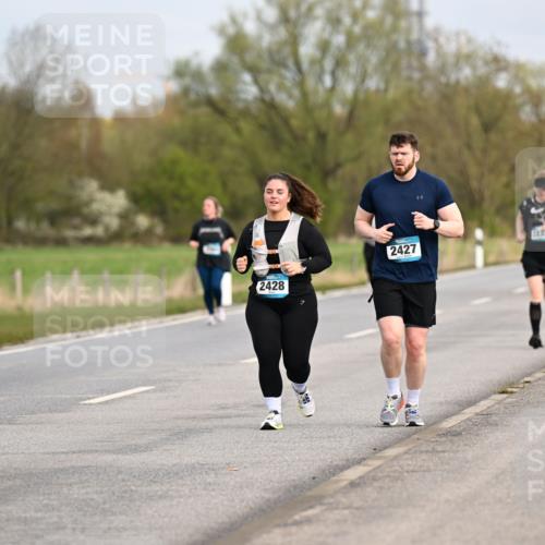 12.04.2026 - 45. Internationalen Wilhelmsburger Insellauf Dr. Thomas Lammeyer http://msf.ph/oto/9437578 12.04.2026 09:31:28 Laufen 2428, 2427 meine-sportfotos.de