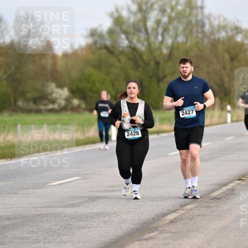12.04.2026 - 45. Internationalen Wilhelmsburger Insellauf Dr. Thomas Lammeyer http://msf.ph/oto/9437581 12.04.2026 09:31:28 Laufen 2428, 2427 meine-sportfotos.de