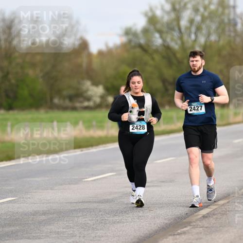 12.04.2026 - 45. Internationalen Wilhelmsburger Insellauf Dr. Thomas Lammeyer http://msf.ph/oto/9437591 12.04.2026 09:31:29 Laufen 2428, 2427 meine-sportfotos.de